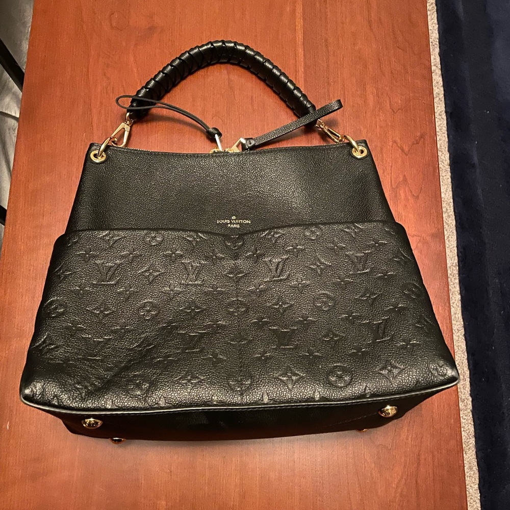 Louis Vuitton Maida Hobo